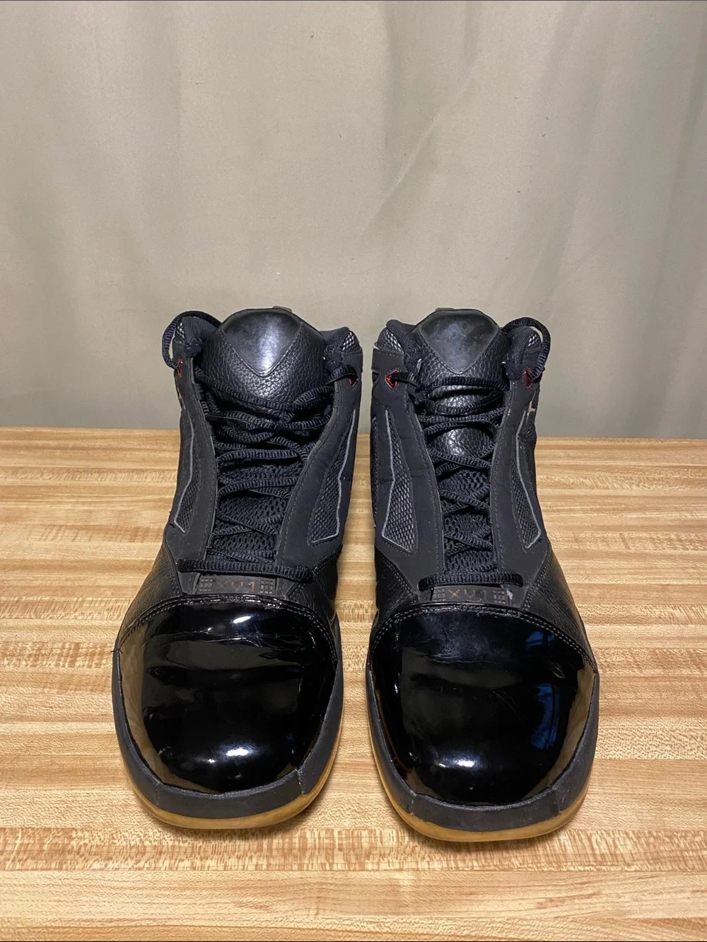 Nike Air Jordan 16 Retro Countdown Pack Bred shoes size 15